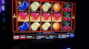 Pengguna memantau aktivitas taruhan live casino dengan pengelolaan akun yang transparan